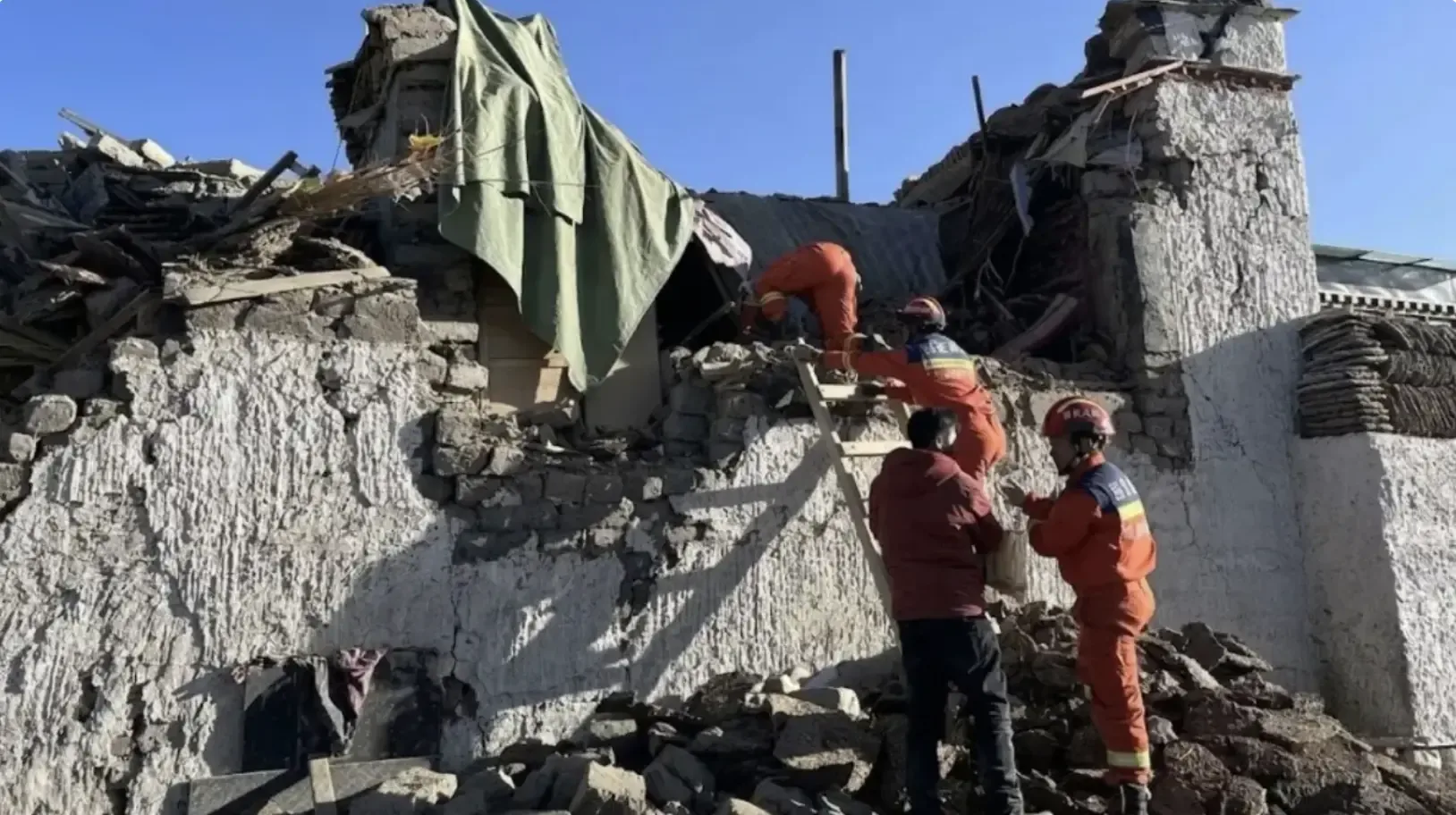Tíbet sufre terremoto de magnitud 7.0 que deja 16 muertos